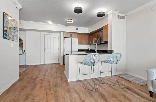 The Prado Unit 613 photo 8