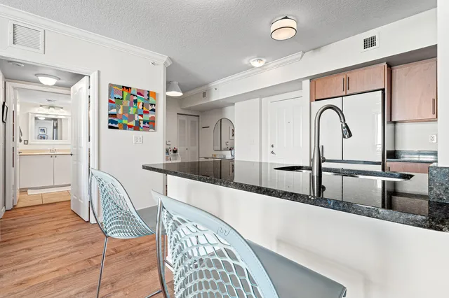 The Prado Unit 613 photo 10