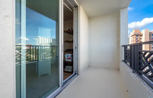 The Prado Unit 613 photo 22