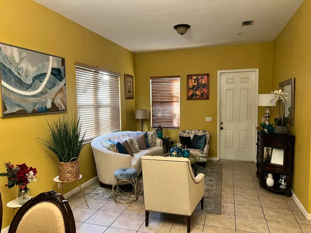 Residence photo 7