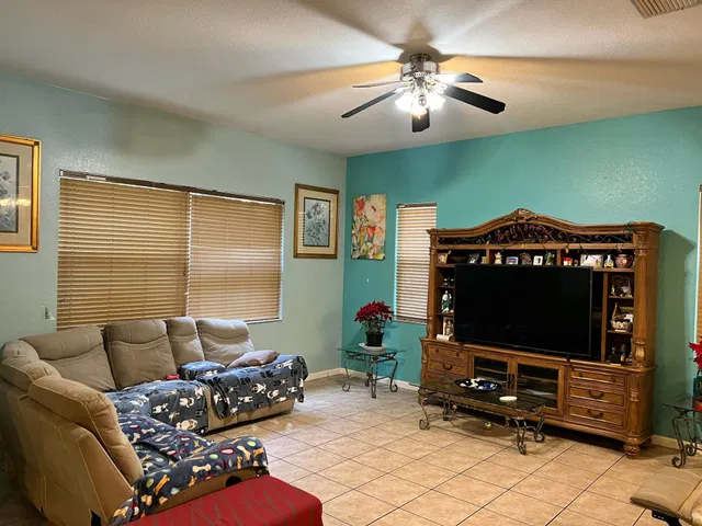 Residence photo 9
