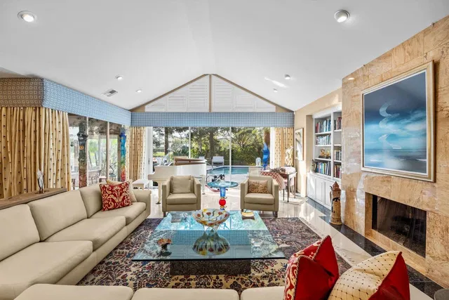 Harbour Ridge Residence photo 8