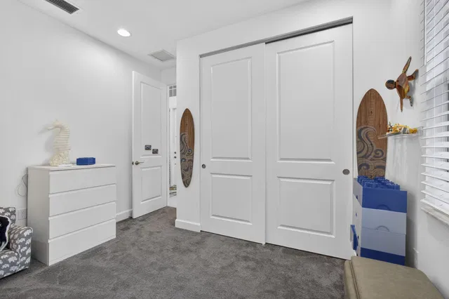 Residence photo 12