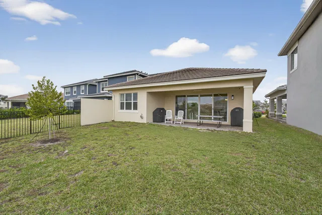 Residence photo 43