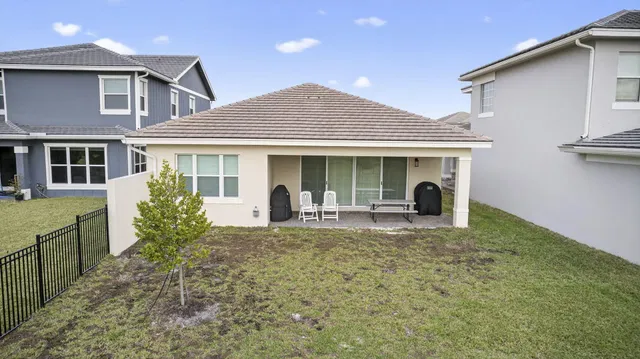 Residence photo 56