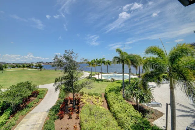 Residence photo 68