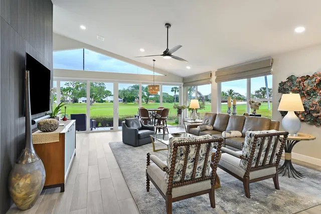 Eastpointe Country Club Residence photo 11