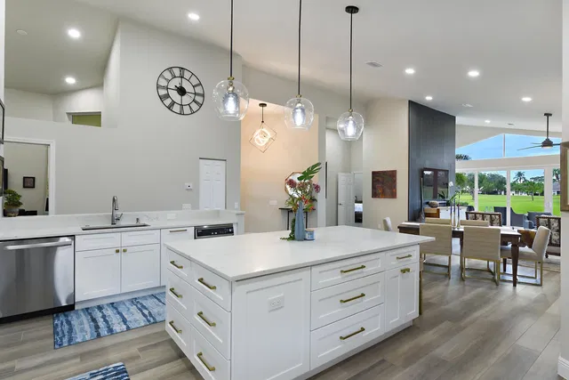 Eastpointe Country Club Residence photo 17