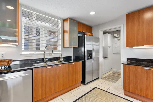 Unit 205 photo 10