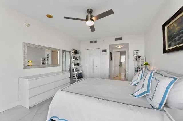 Boynton Beach Club Unit 1006 photo 6