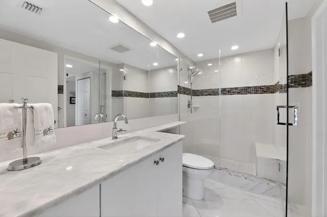 Boynton Beach Club Unit 1006 photo 10