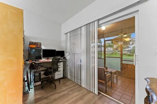 Residence photo 8