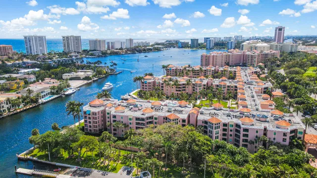 Mizner Court Unit 305 photo 6