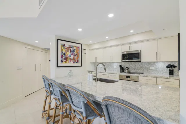 Mizner Court Unit 305 photo 10