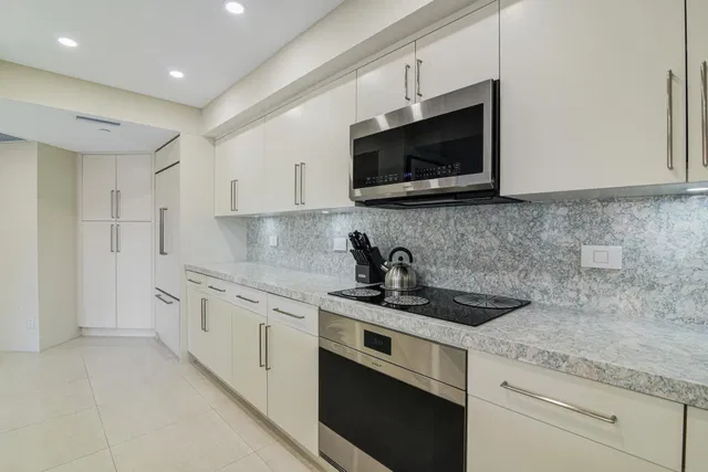 Mizner Court Unit 305 photo 12