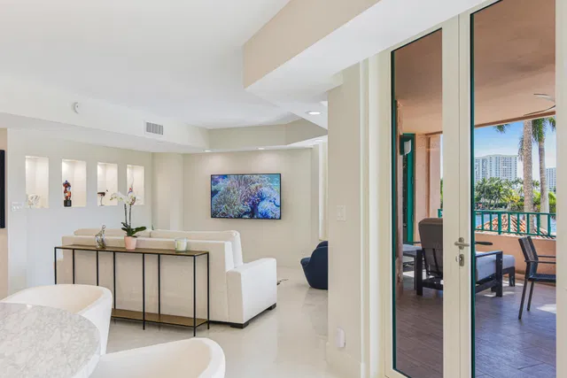 Mizner Court Unit 305 photo 18