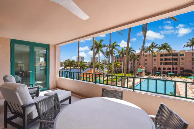 Mizner Court Unit 305 photo 39