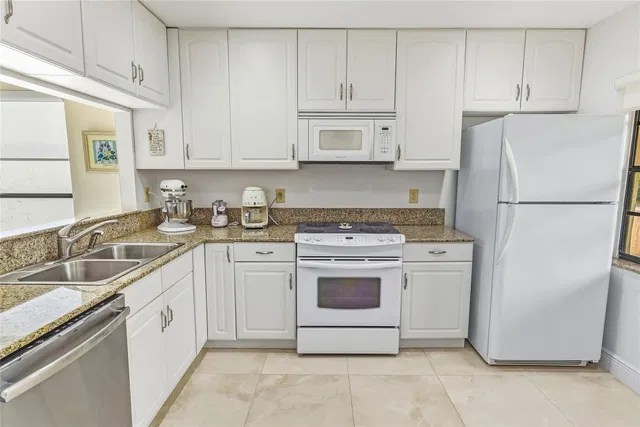 Boca Lago Country Club Homes Unit L photo 14