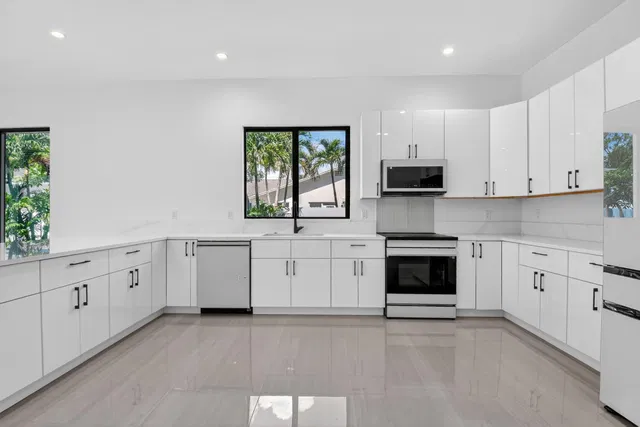 Residence photo 3