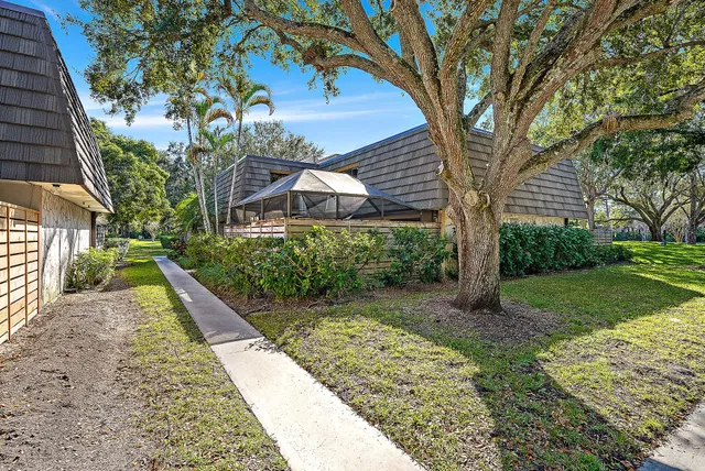 PGA National Palm Beach Gardens Residence photo 14