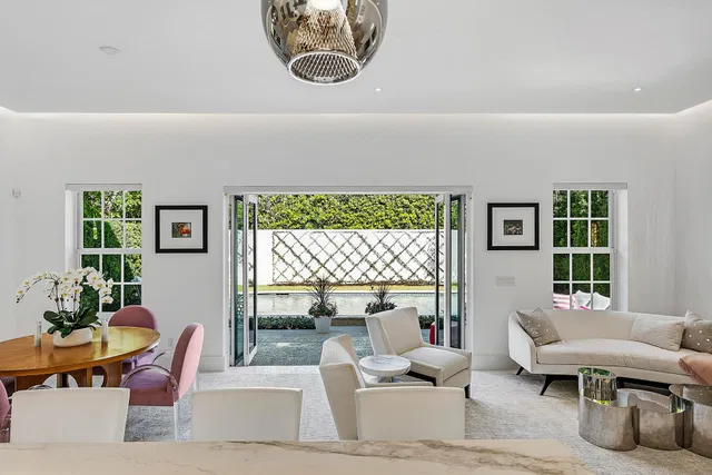 Royal Park Residence photo 10