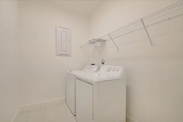 Residence photo 19