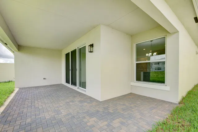 Residence photo 34