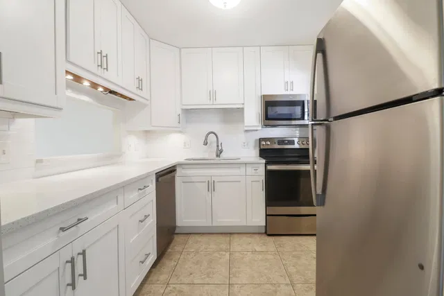  Unit 204 photo 14