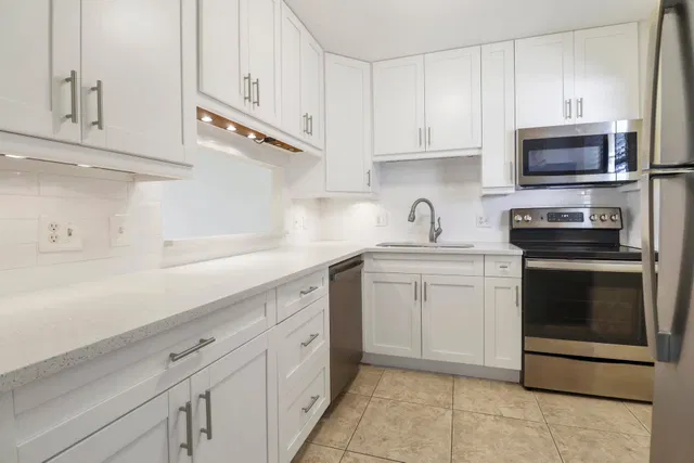 Unit 204 photo 2