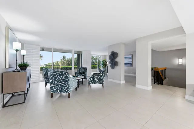Unit 526 photo 25