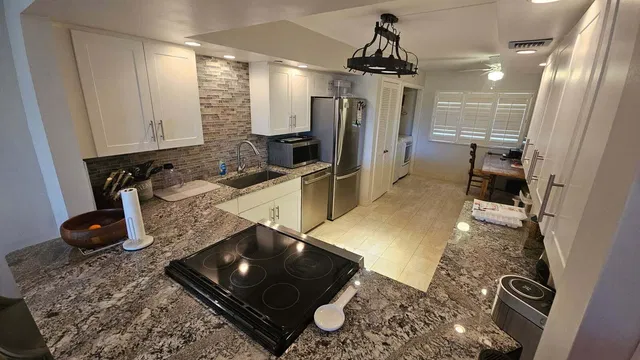 Unit 307 photo 2