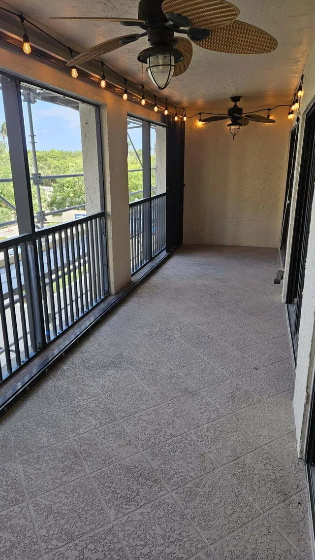 Unit 307 photo 17