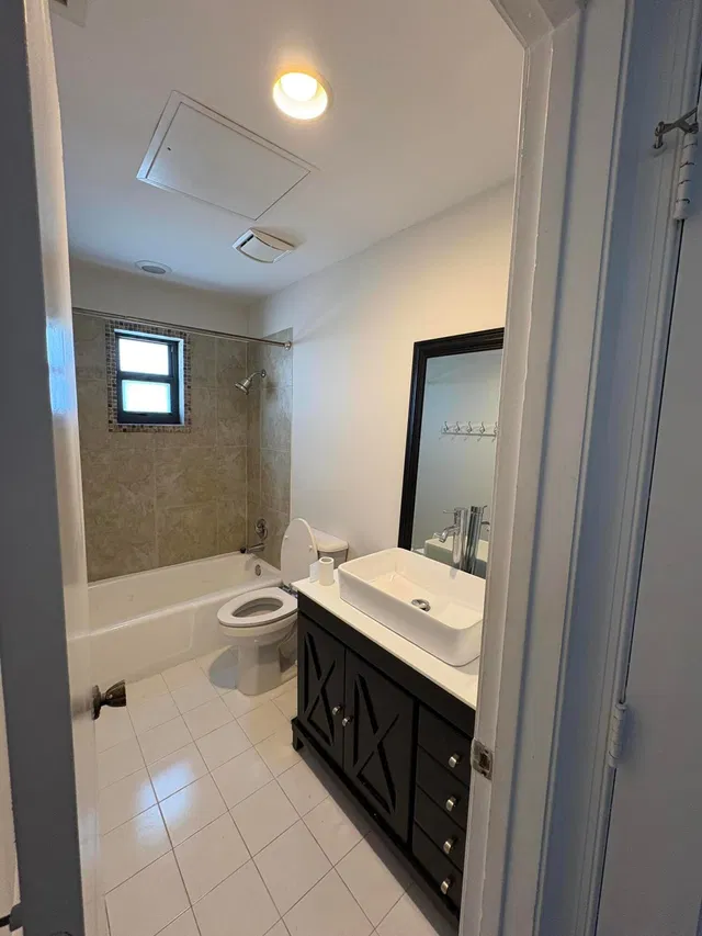 Unit 5 photo 15