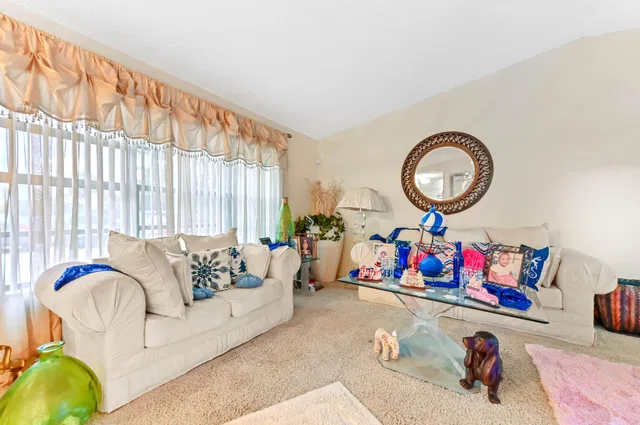 West Palm Beach Residence photo 6