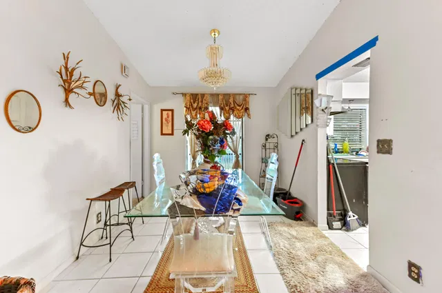 West Palm Beach Residence photo 7