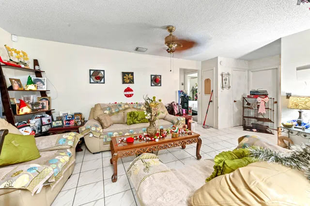 West Palm Beach Residence photo 14