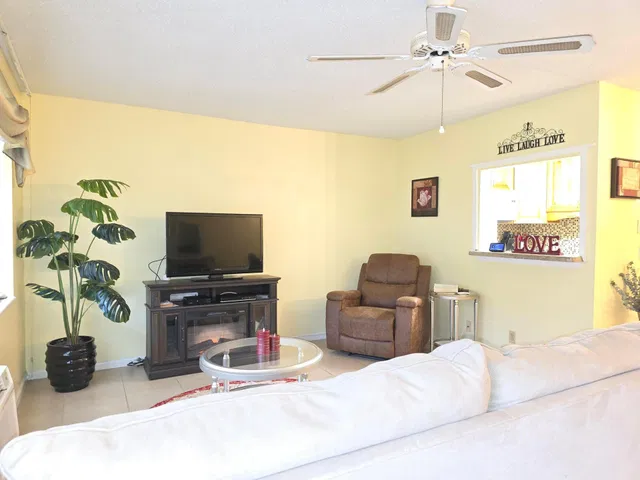  Unit L photo 12