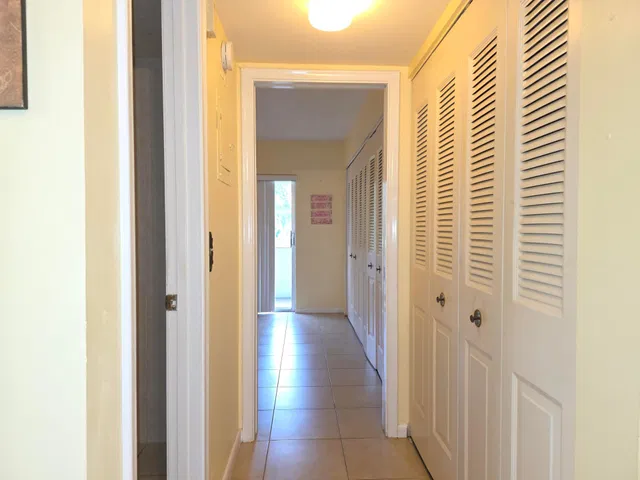  Unit L photo 15