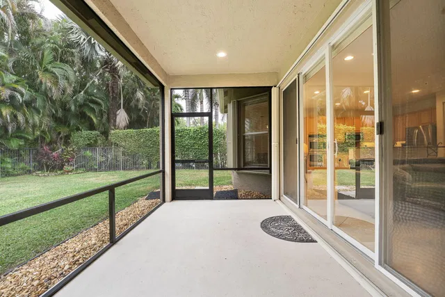 Saturnia Boca Raton Residence photo 14