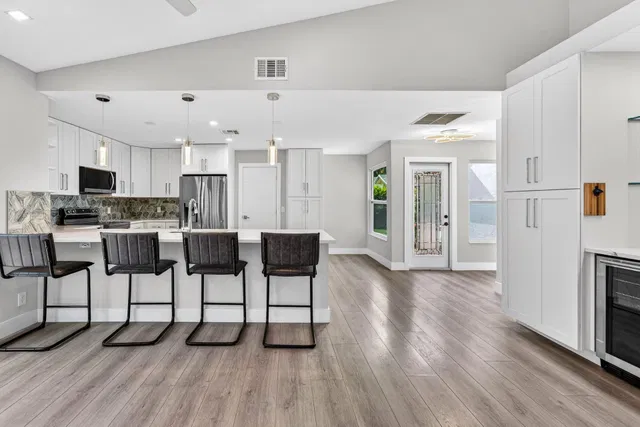 Eastpointe Country Club Residence photo 3