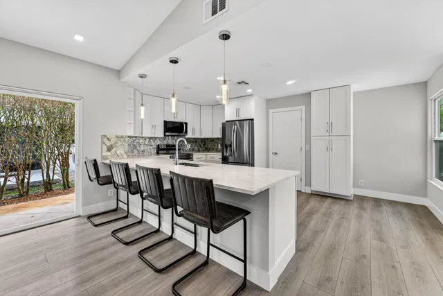 Eastpointe Country Club Residence photo 7
