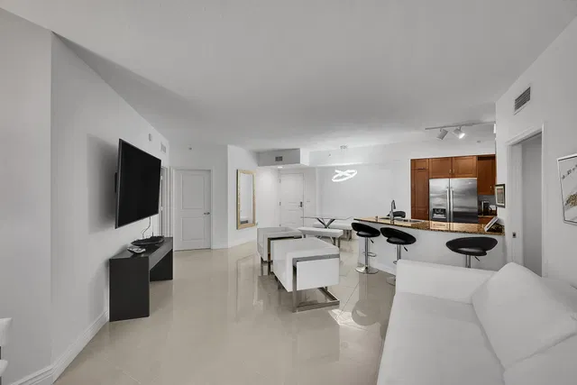 Unit 508 photo 9