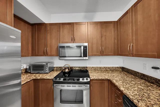 Unit 508 photo 15