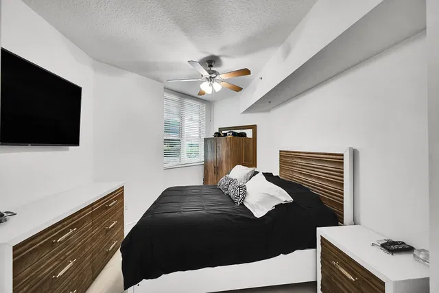 Unit 508 photo 16