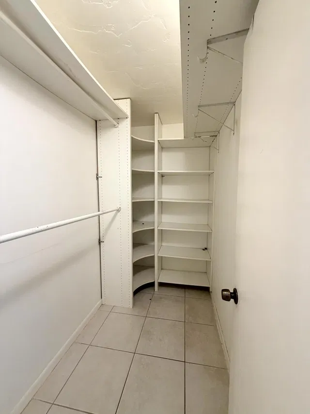 Unit 107 photo 11