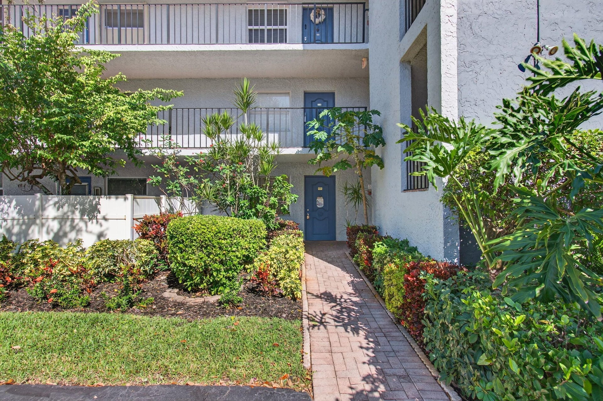 Unit 1080 photo 2