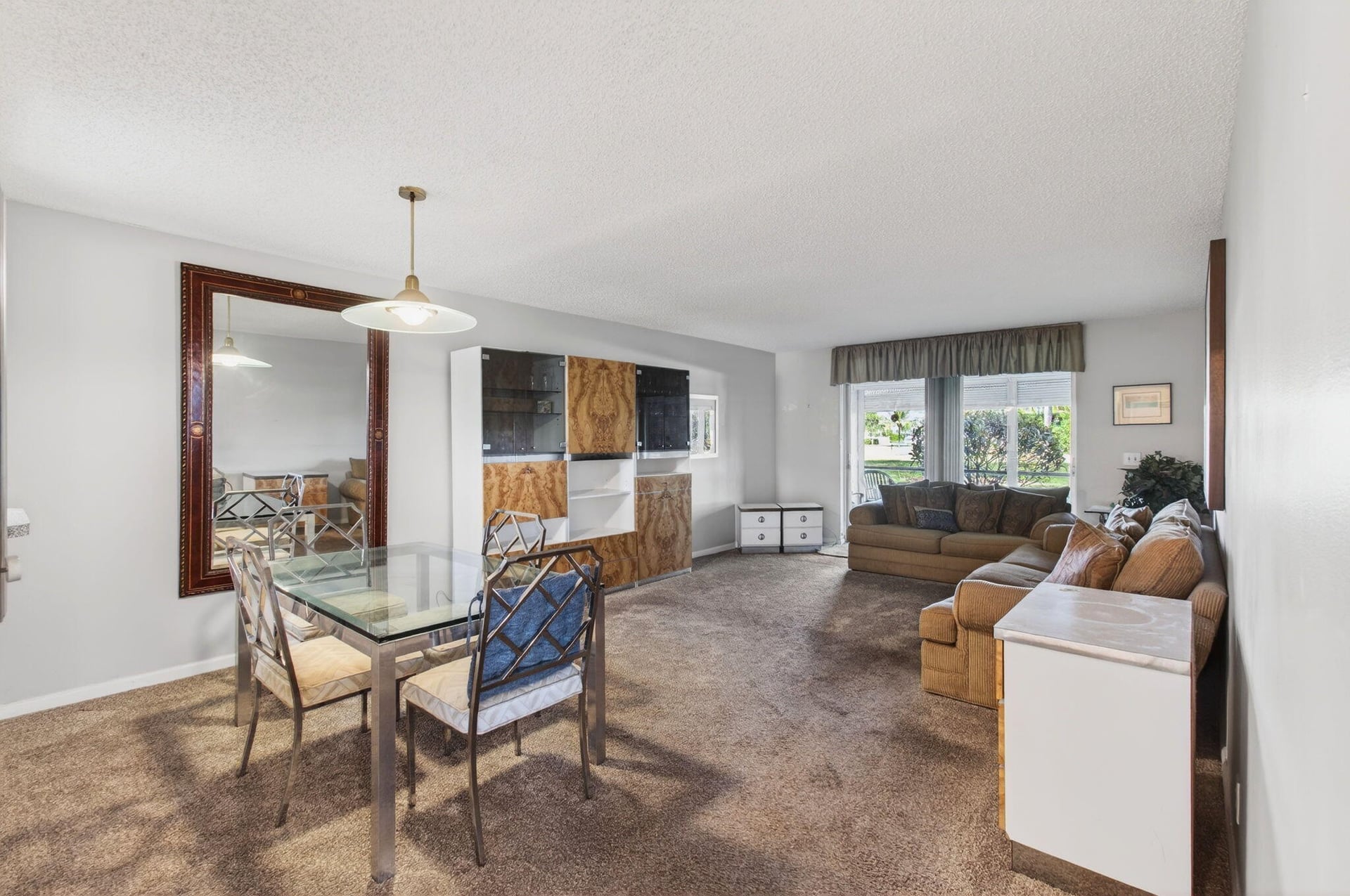 Unit 1080 photo 4