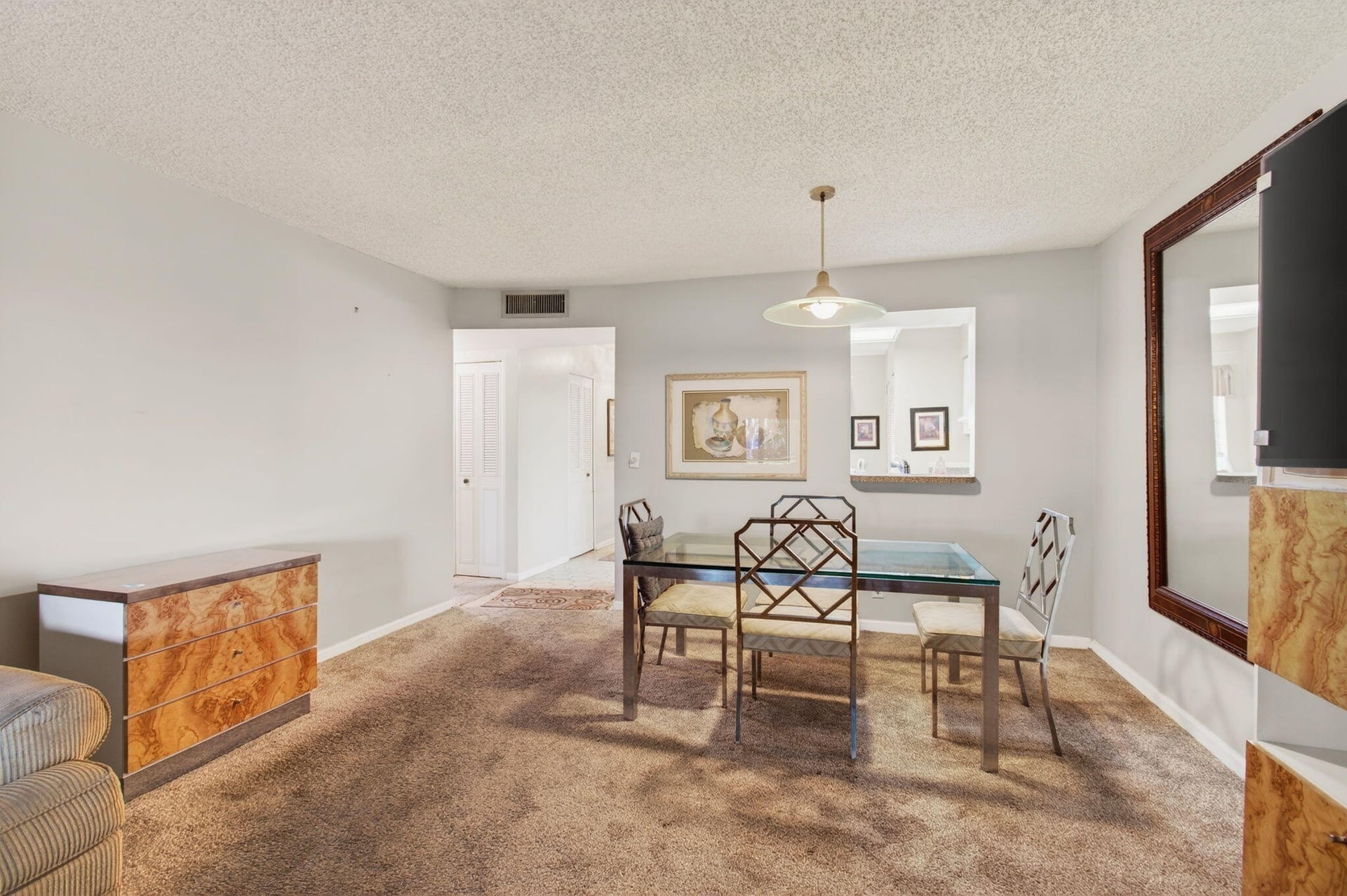 Unit 1080 photo 13