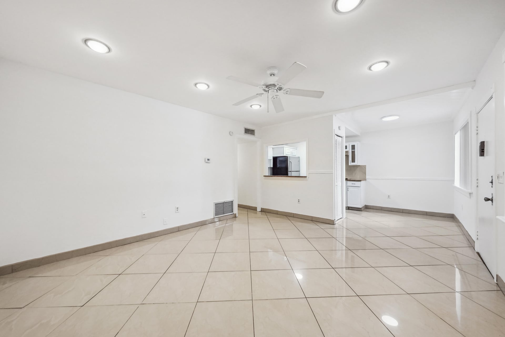 Unit 106 photo 4