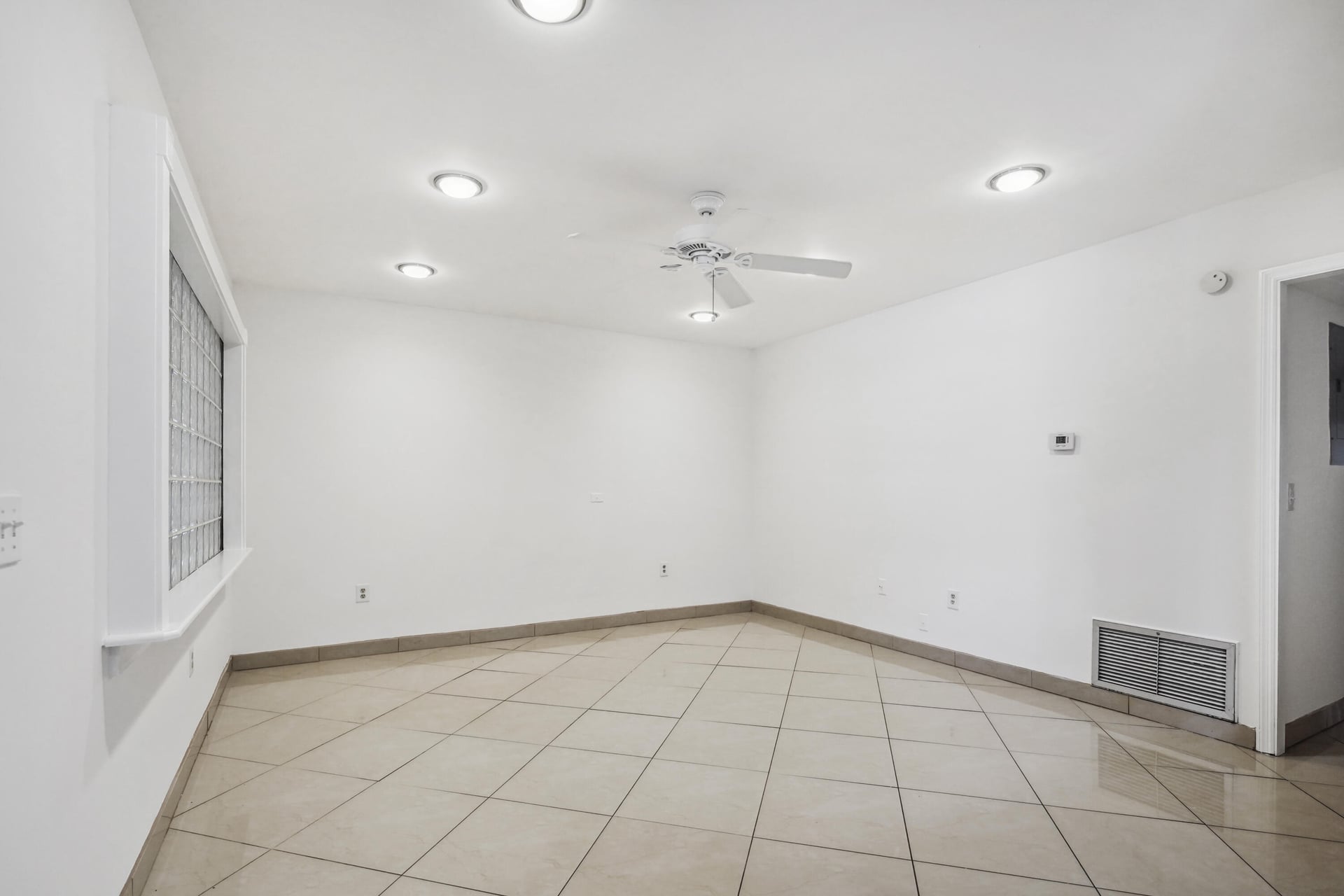 Unit 106 photo 5